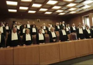 Ξηλώνονται οι μνημονιακοί νόμοι των περικοπών