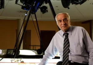 Διονύσιος Σιμόπουλος, αστροφυσικός