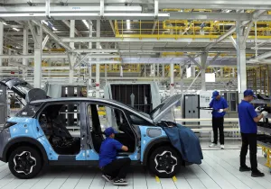 Μπήκαμε στο εργοστάσιο της BYD – Η Tesla έχει κάθε λόγο να ανησυχεί [video]
