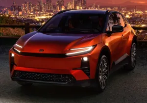 Toyota C-HR 2026: Ηλεκτρικό comeback με τετρακίνηση, 338 PS και τιμή-έκπληξη