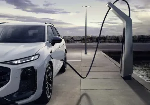 Audi: Αύξηση εσόδων και επιτάχυνση στην ηλεκτροκίνηση το 2025