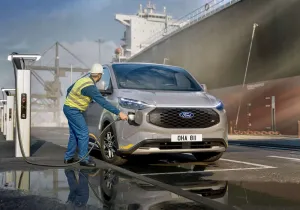 Ford E-Transit Custom: Έτοιμο για το μέλλον, με μεγαλύτερη αυτονομία και ταχύτερη φόρτιση