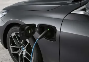 ADAC: Χάνεις έως και 30% ενέργεια χωρίς να το ξέρεις – Το μεγάλο λάθος στη φόρτιση