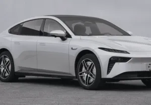 Το Dongfeng eπ 007 είναι το πρώτο ηλεκτρικό με 4 κινητήρες στους τροχούς.