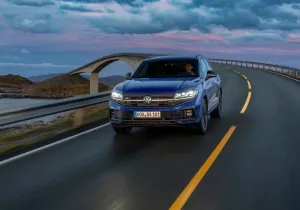 Το Volkswagen Touareg ετοιμάζεται για θεαματική ηλεκτρική επιστροφή!